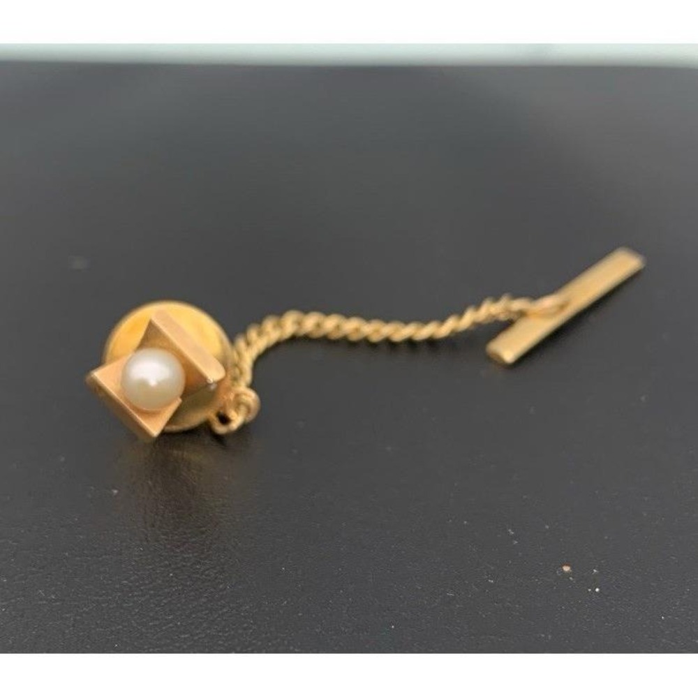 Vintage Swank Gold Tone And Faux Pearl Simple‎ Tie Tack / Pin